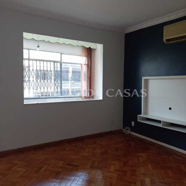 Apartamento à venda com 2 quartos, 80m² - Foto 2