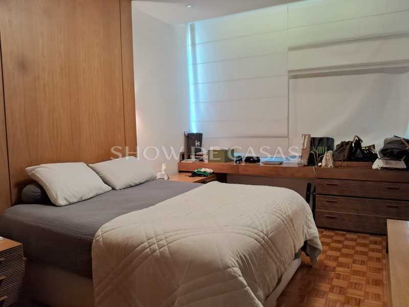 Apartamento à venda com 3 quartos, 184m² - Foto 11