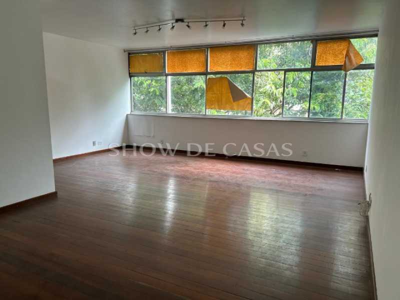 Apartamento à venda com 4 quartos, 160m² - Foto 2