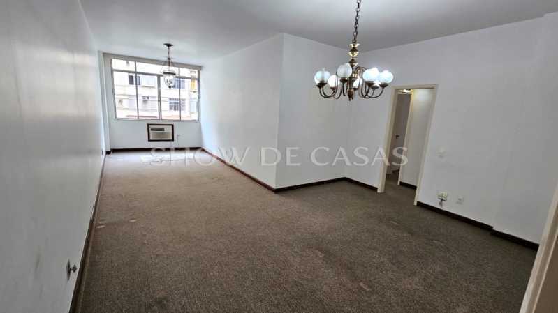 Apartamento à venda com 3 quartos, 155m² - Foto 1