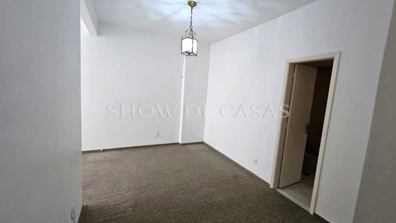 Apartamento à venda com 3 quartos, 155m² - Foto 3