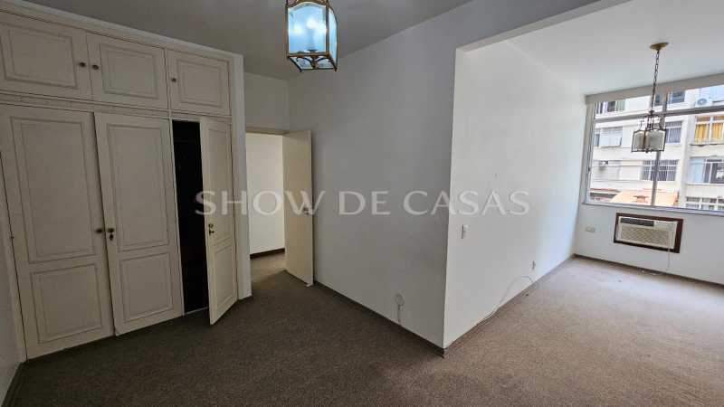 Apartamento à venda com 3 quartos, 155m² - Foto 4