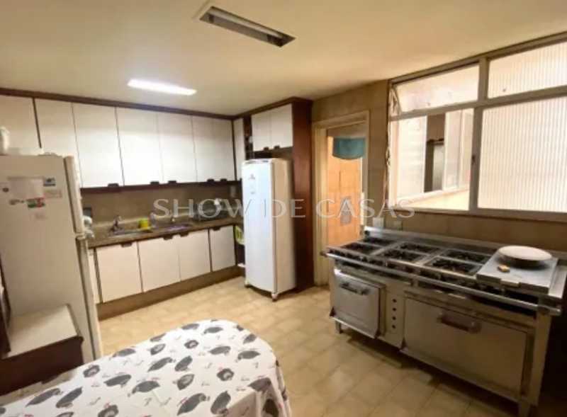 Apartamento à venda com 3 quartos, 180m² - Foto 12