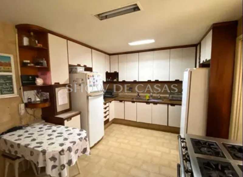 Apartamento à venda com 3 quartos, 180m² - Foto 13