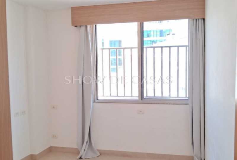 Apartamento à venda com 4 quartos, 150m² - Foto 9