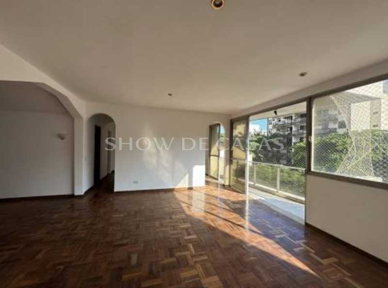 Apartamento à venda com 4 quartos, 150m² - Foto 1