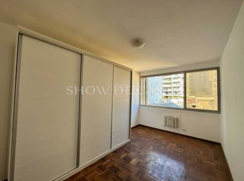 Apartamento à venda com 4 quartos, 150m² - Foto 8