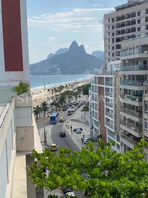 Apartamento à venda com 4 quartos, 257m² - Foto 3