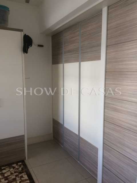 Apartamento à venda com 2 quartos, 80m² - Foto 18