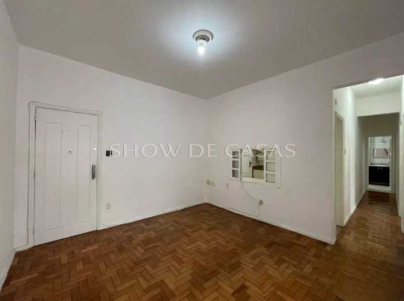 Apartamento à venda com 3 quartos, 105m² - Foto 2