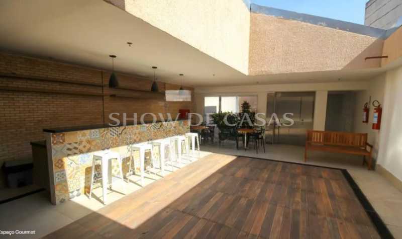 Apartamento à venda com 2 quartos, 68m² - Foto 13