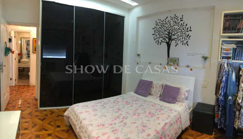 Apartamento à venda com 3 quartos, 200m² - Foto 12