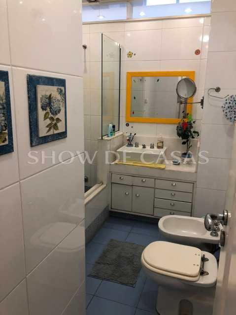 Apartamento à venda com 3 quartos, 200m² - Foto 15