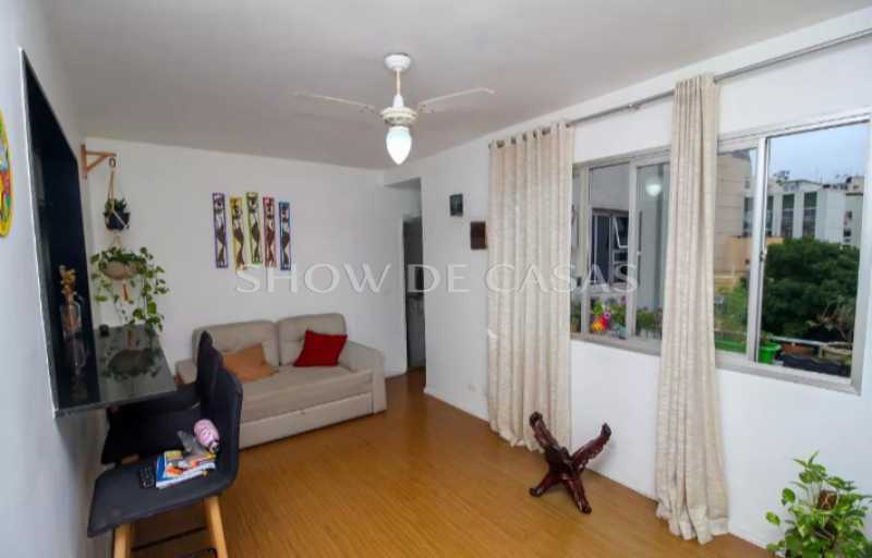 Apartamento à venda com 2 quartos, 58m² - Foto 2