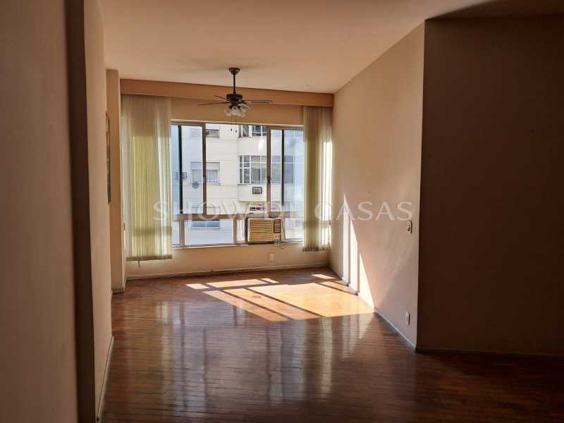 Apartamento à venda com 3 quartos, 130m² - Foto 1