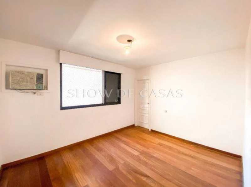 Apartamento à venda com 3 quartos, 248m² - Foto 6