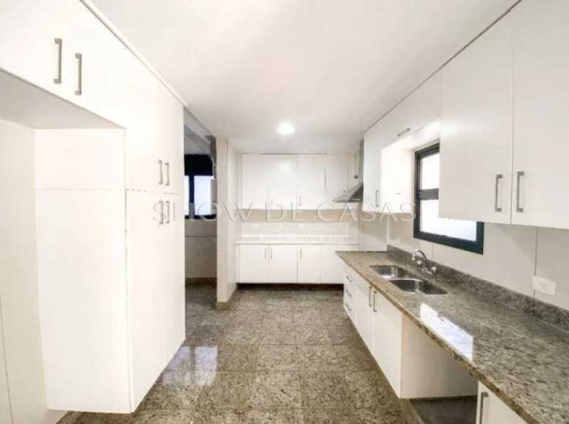 Apartamento à venda com 3 quartos, 248m² - Foto 13