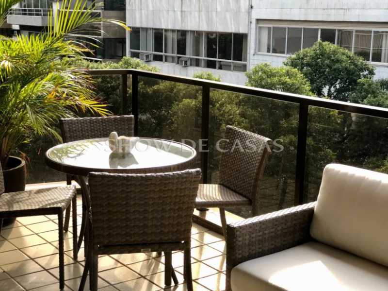 Apartamento à venda com 3 quartos, 294m² - Foto 1