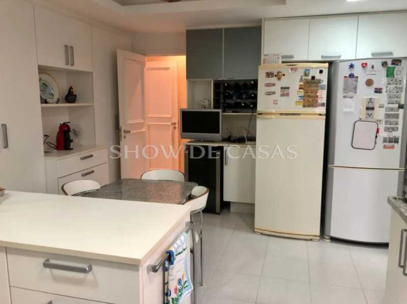 Apartamento à venda com 3 quartos, 294m² - Foto 18