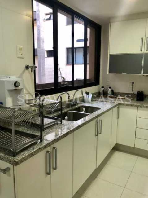 Apartamento à venda com 3 quartos, 294m² - Foto 16