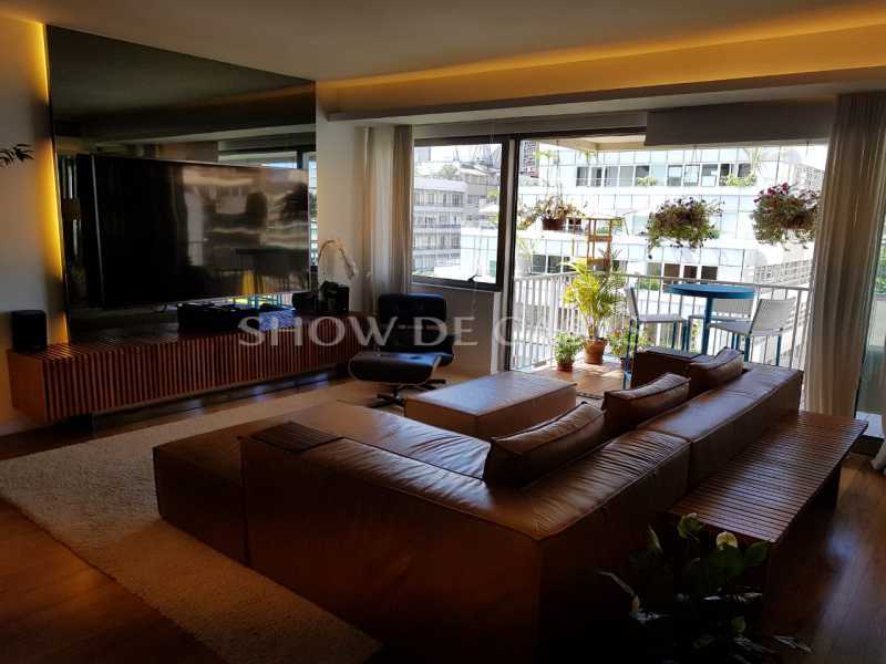 Apartamento à venda com 3 quartos, 172m² - Foto 1