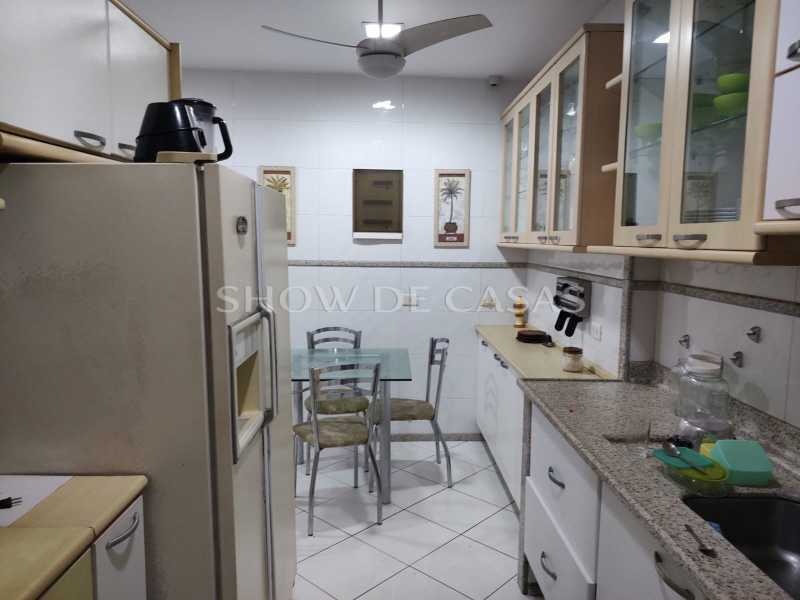 Apartamento à venda com 3 quartos, 165m² - Foto 13