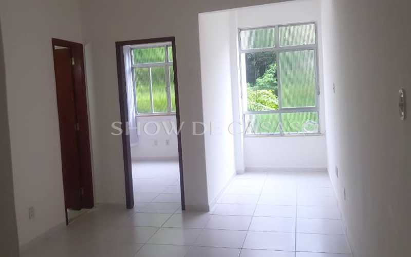 Apartamento à venda com 1 quarto, 40m² - Foto 1