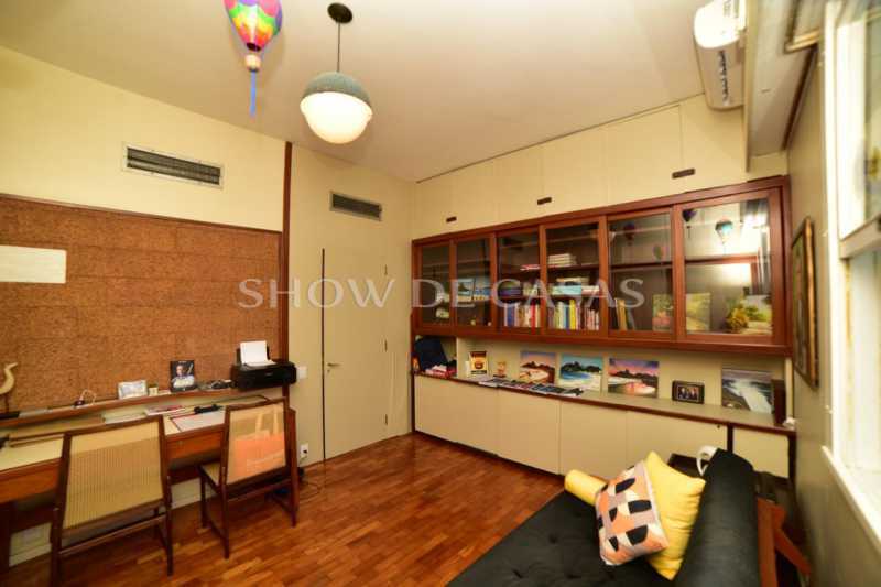 Apartamento à venda com 3 quartos, 300m² - Foto 14