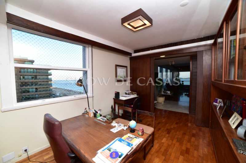 Apartamento à venda com 3 quartos, 300m² - Foto 9