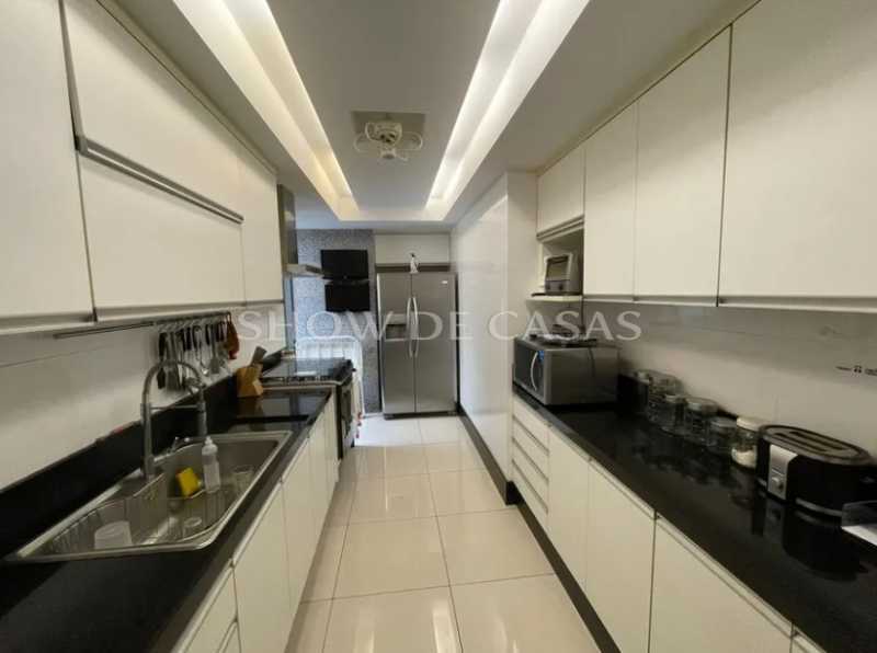 Apartamento à venda com 3 quartos, 140m² - Foto 13