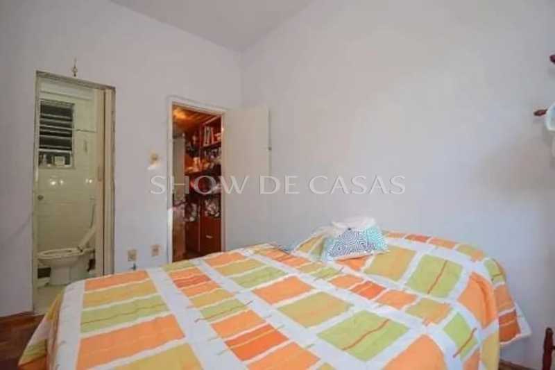 Apartamento à venda com 2 quartos, 70m² - Foto 4