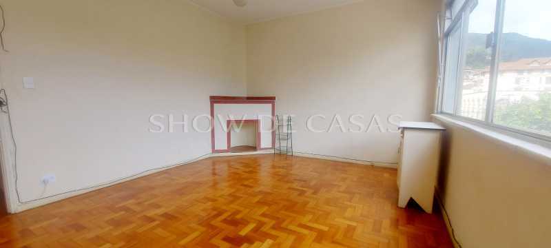 Apartamento à venda com 2 quartos, 60m² - Foto 2