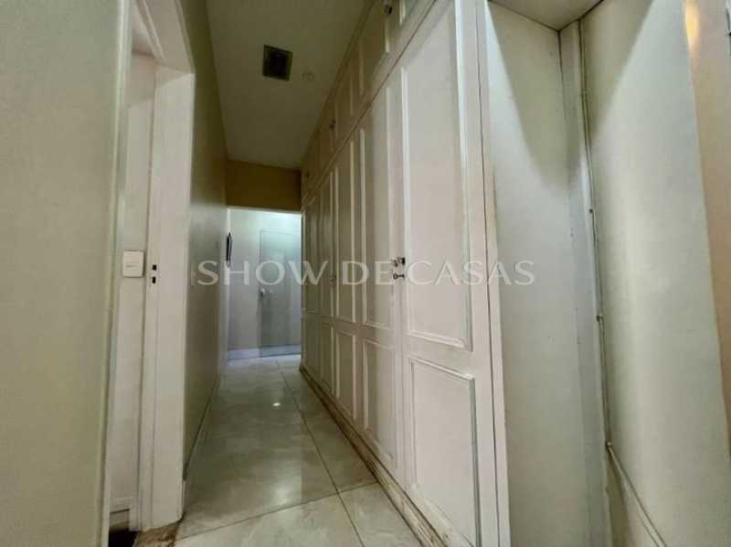 Apartamento à venda com 3 quartos, 236m² - Foto 14