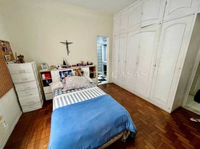 Apartamento à venda com 3 quartos, 236m² - Foto 6