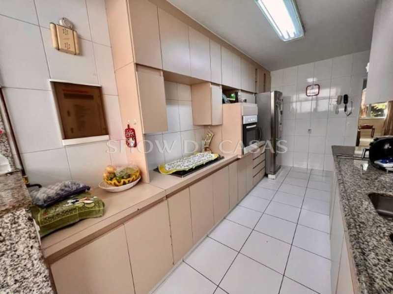 Apartamento à venda com 3 quartos, 236m² - Foto 26