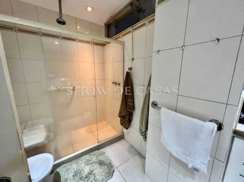 Apartamento à venda com 3 quartos, 236m² - Foto 19