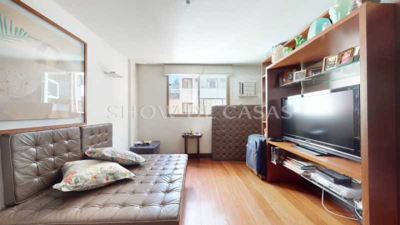 Apartamento à venda com 3 quartos, 246m² - Foto 10