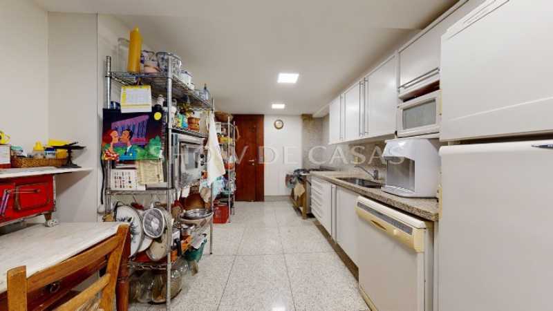 Apartamento à venda com 3 quartos, 246m² - Foto 21