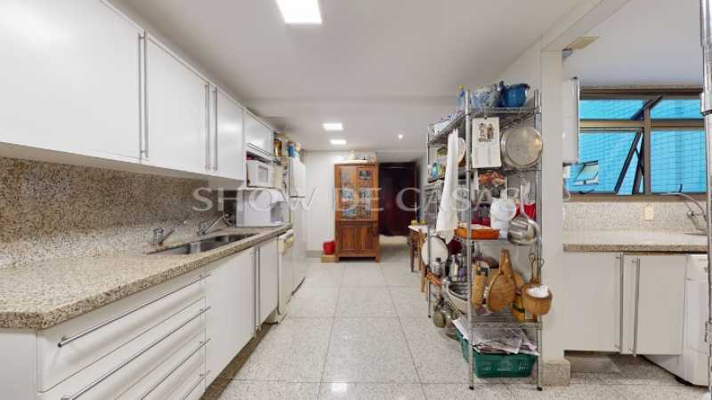 Apartamento à venda com 3 quartos, 246m² - Foto 22