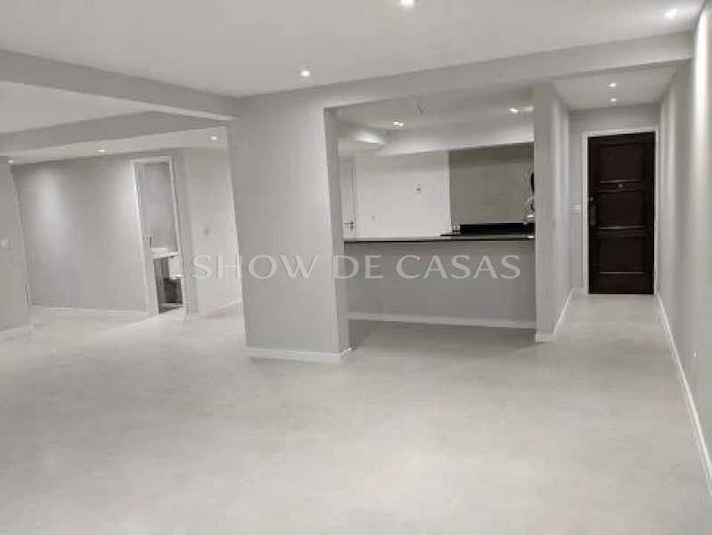 Apartamento à venda com 3 quartos, 156m² - Foto 1