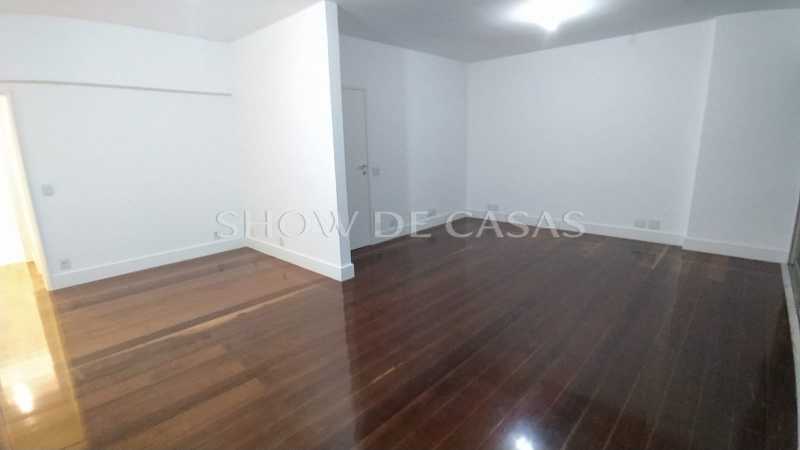 Apartamento à venda com 3 quartos, 150m² - Foto 3