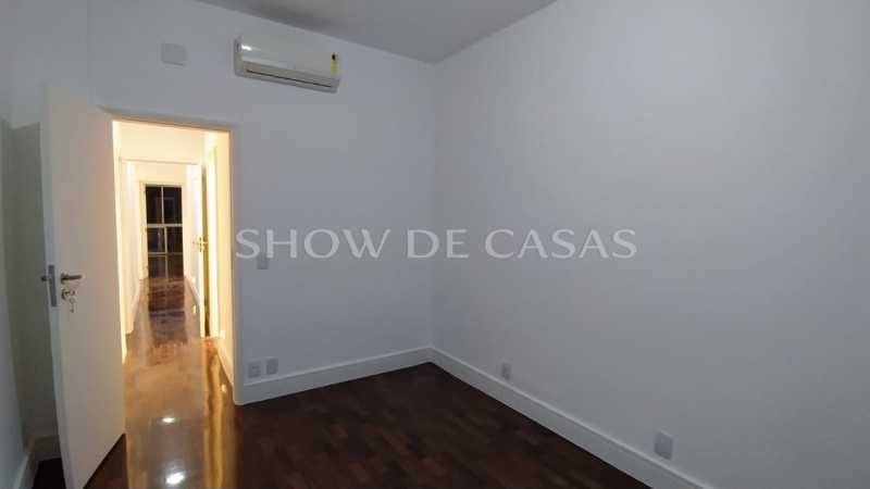 Apartamento à venda com 3 quartos, 150m² - Foto 18