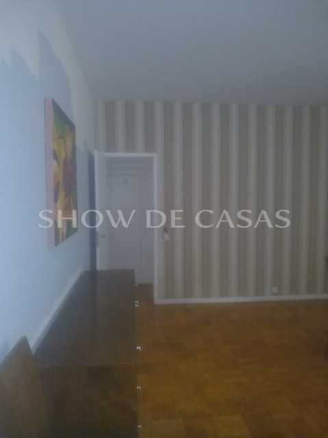 Apartamento à venda com 4 quartos, 220m² - Foto 4