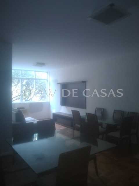 Apartamento à venda com 4 quartos, 220m² - Foto 1