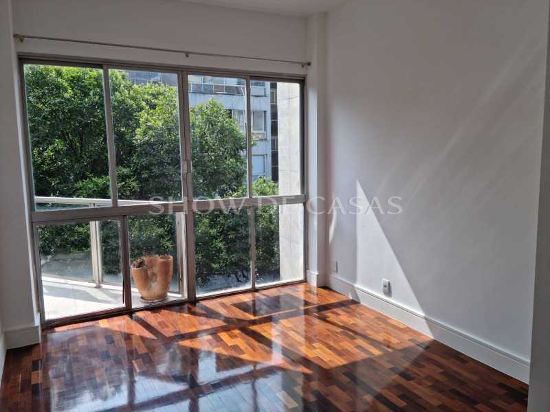 Apartamento à venda com 3 quartos, 150m² - Foto 7