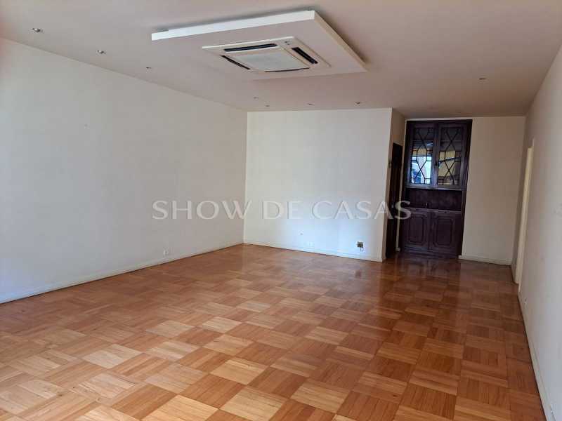 Apartamento à venda com 4 quartos, 200m² - Foto 2