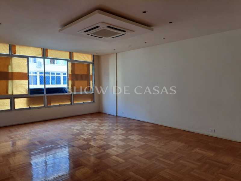 Apartamento à venda com 4 quartos, 200m² - Foto 1