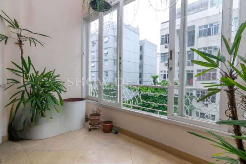 Apartamento à venda com 3 quartos, 150m² - Foto 4