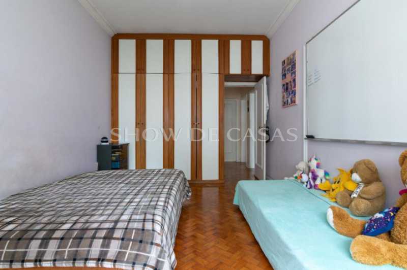 Apartamento à venda com 3 quartos, 150m² - Foto 17