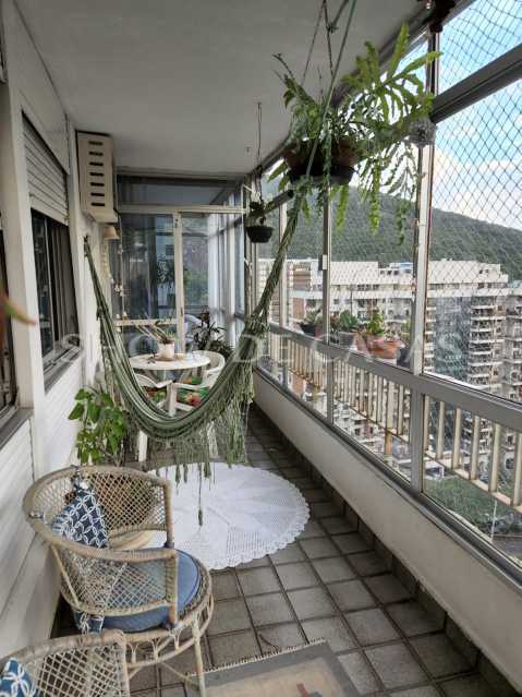 Apartamento à venda com 3 quartos, 110m² - Foto 1